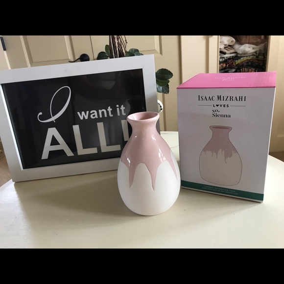 Isaac Mizrahi Other - 🎉Host Pick 🎉  markdown Isaac Mizrahi Vase